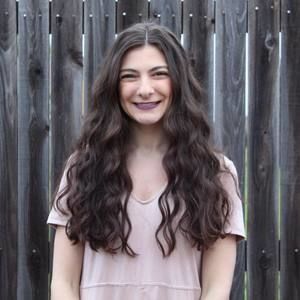 Meet your Posher, Renée